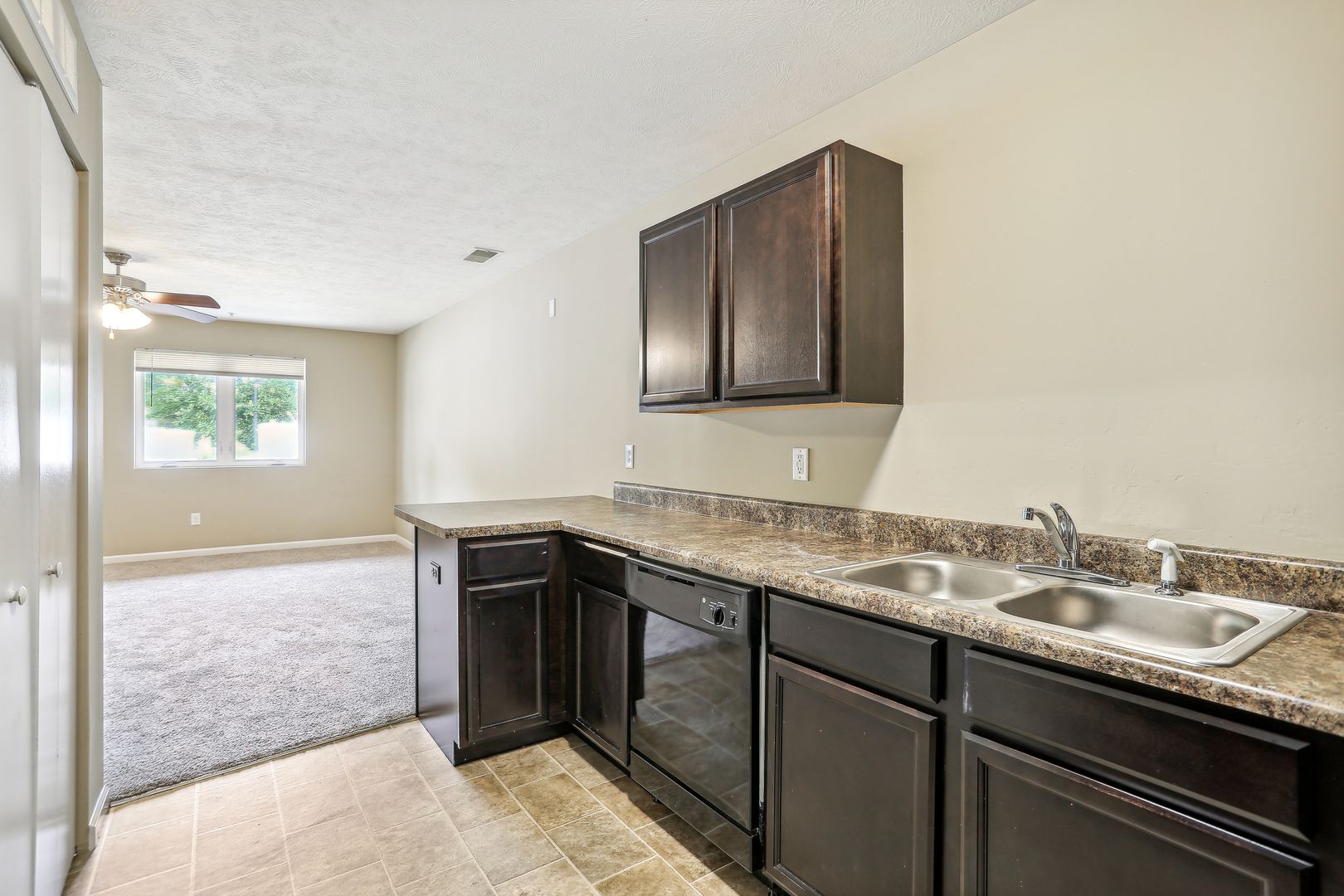 eastland 1 bed 1215 eastland 1 bed 1215